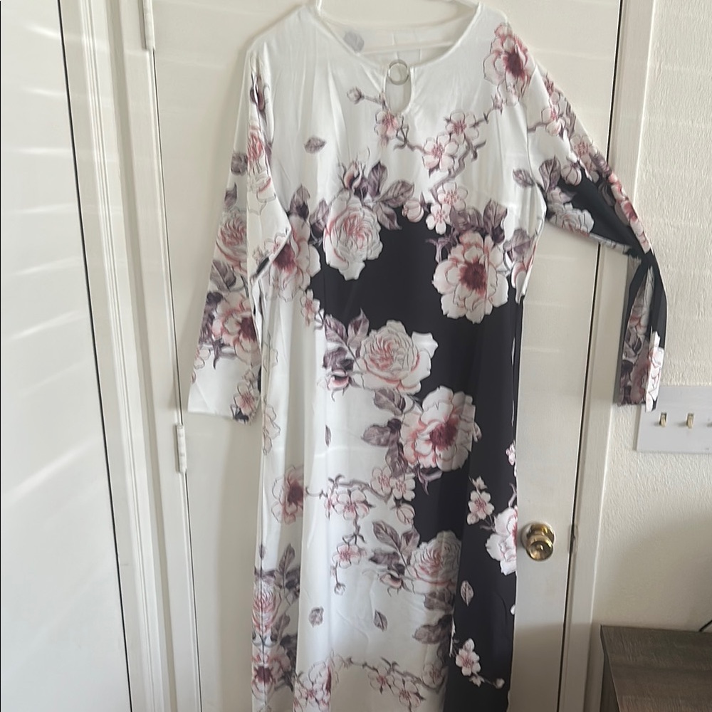 Source Unknown Pink and Red Sheath Dress 3/4 Sleeve Crew Neck